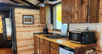 Cozy cabin, beautifully rustic