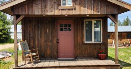 Cozy 1-bedroom cabin in Heron, MT