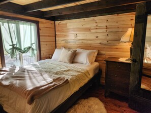 2 bedrooms, bed sheets