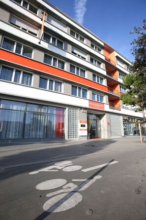 Exterior - Appart Moderne Près de l'Aéroport & Paris av/Wifi! (CHEVILLY LARUE)