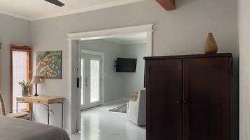 2 bedrooms, desk, iron/ironing board, travel crib