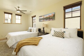 2 chambres, bureau, Wi-Fi gratuit, draps fournis