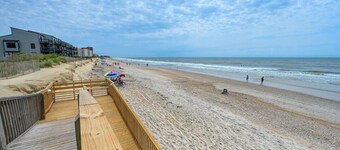 Oceanfront Newly Renovated 1st Floor Condo Sleeps 8  North Topsail Beach