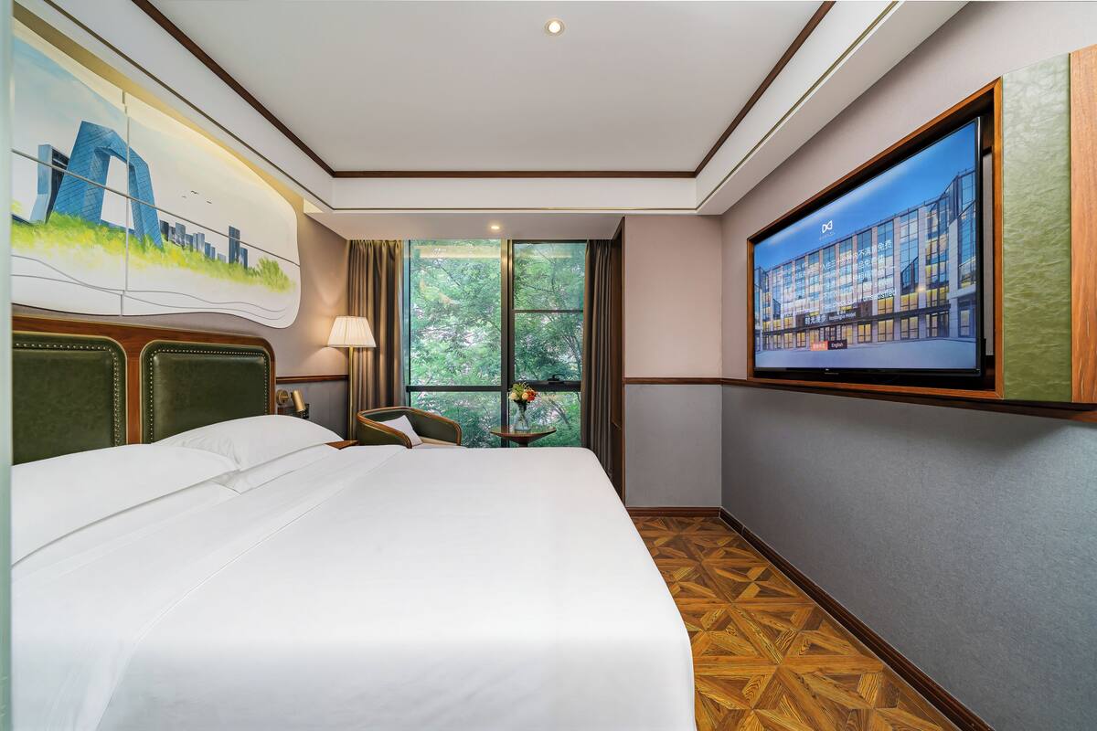 Daunenbettdecken, Betten mit Memory-Foam-Matratzen, kostenlose Minibar