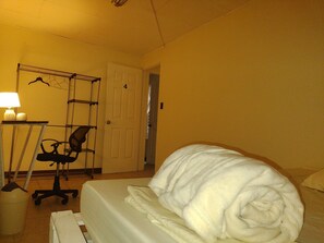 3 camere, una scrivania, ferro/asse da stiro, Wi-Fi gratuito