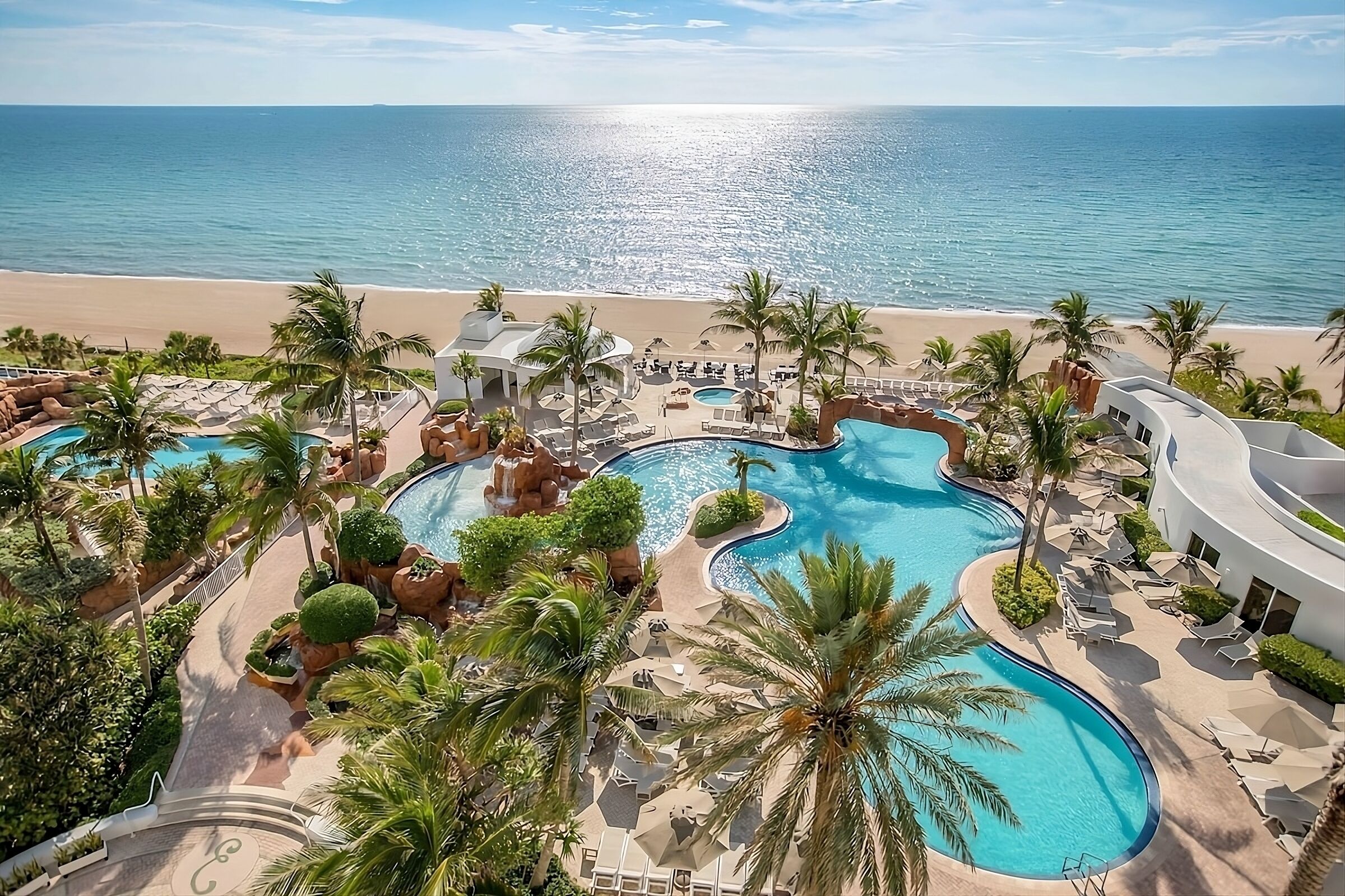 Rare Find! 3 Convenient Units, Pool, Pets Allowed, Near Versace Mansion!