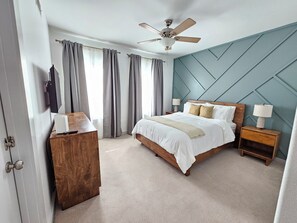 3 bedrooms, desk, iron/ironing board, free WiFi
