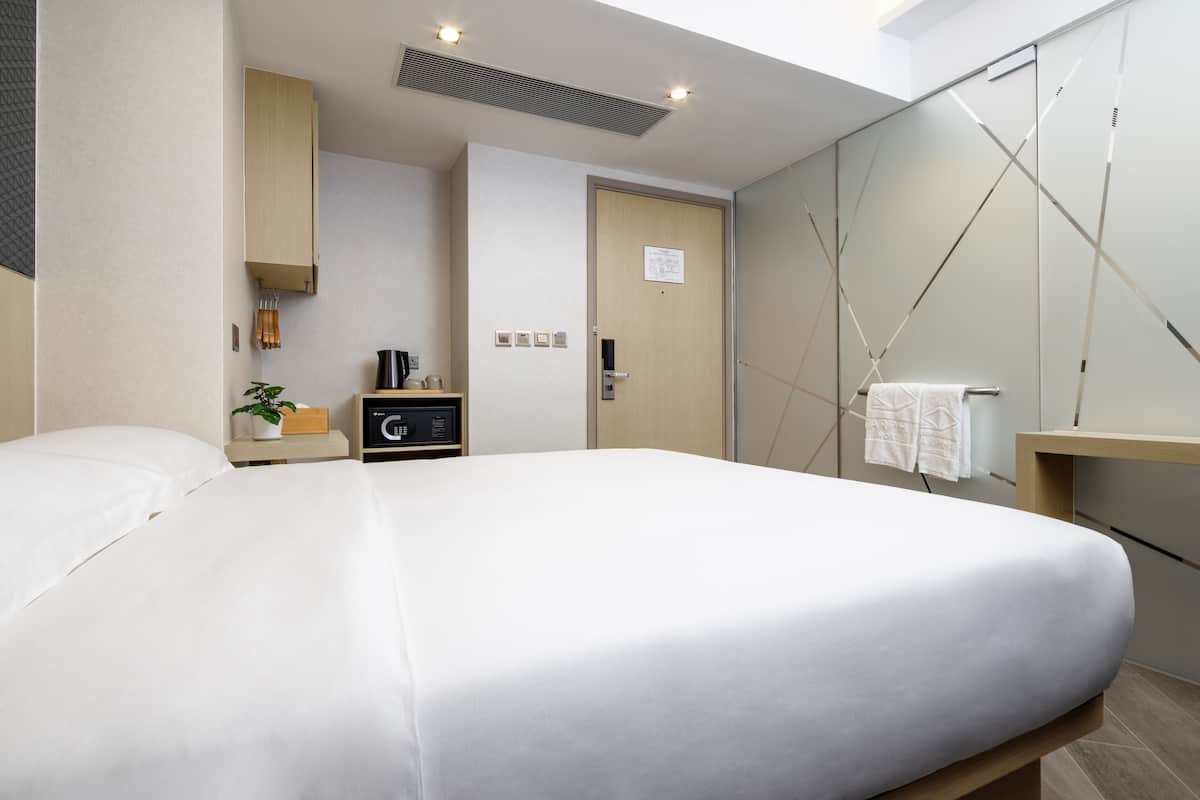 Chambre Double Premium | Literie de qualité supérieure, couette en duvet d'oie, minibar