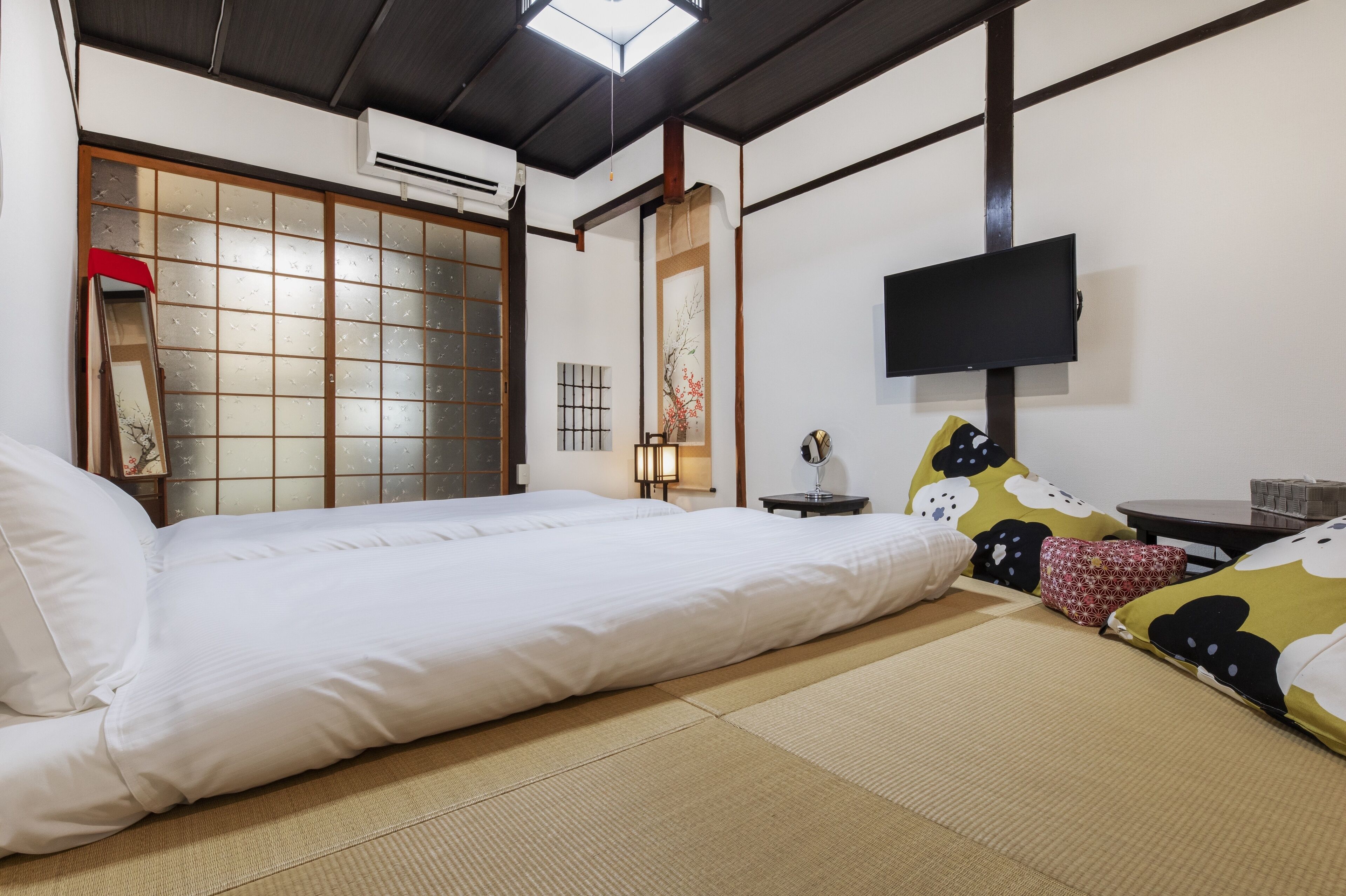 City House | 2 bedrooms, individually decorated, individually furnished, desk