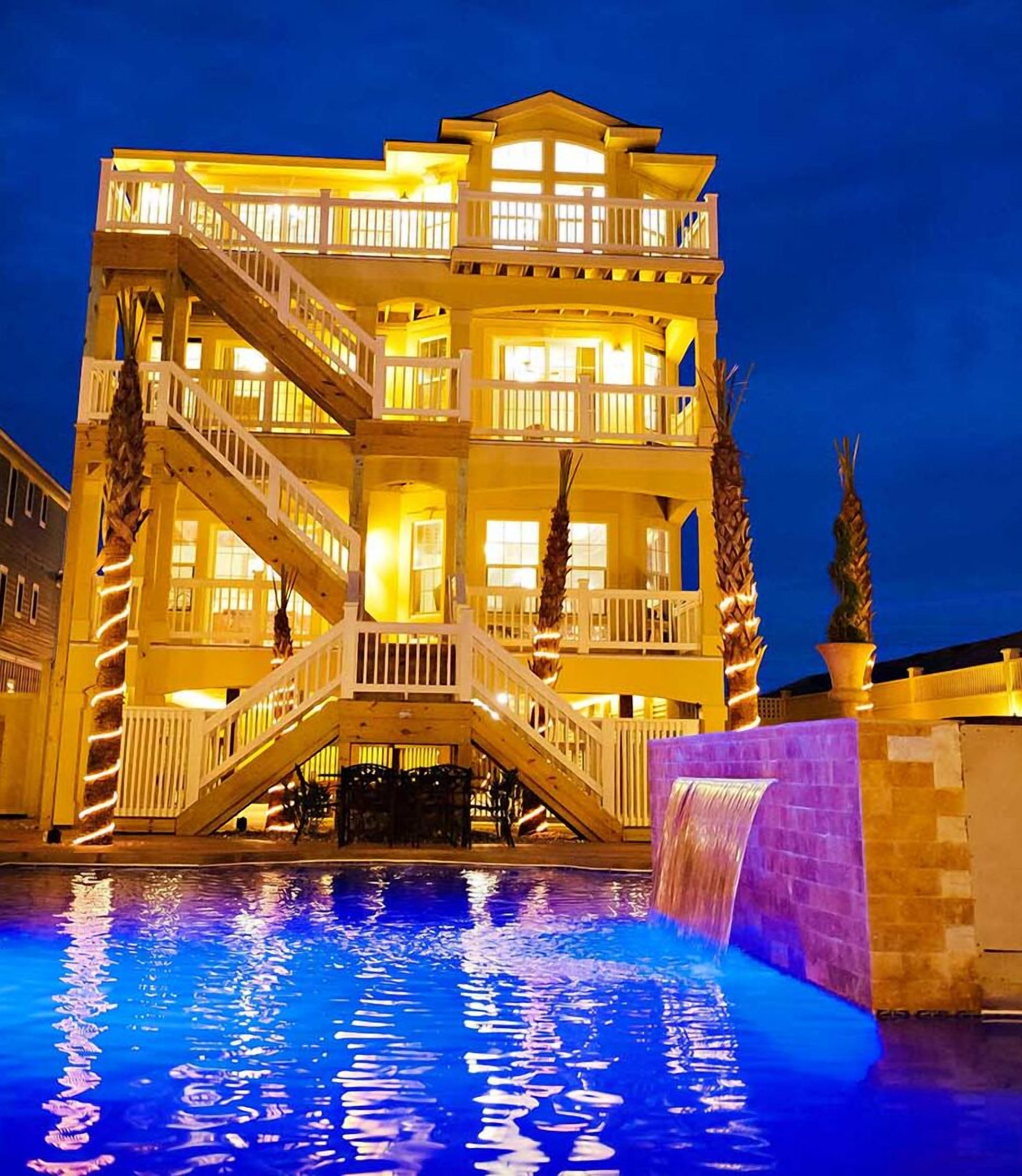 Piscine à débordement, piscine chauffée