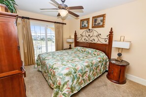 18 bedrooms, iron/ironing board, free WiFi, bed sheets