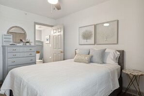 3 bedrooms, iron/ironing board, free WiFi, bed sheets