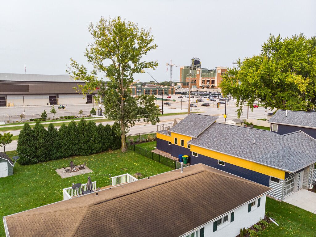 Prime Draft and Tailgate Home: Lambeau Leap!