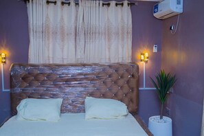 3 chambres, fer et planche à repasser, Wi-Fi, draps fournis