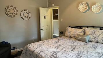 2 bedrooms, iron/ironing board, WiFi, bed sheets