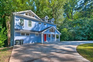 Exterior - Stylish College Park Home w/ Private Garden! (College Park)