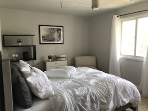 3 bedrooms, iron/ironing board, free WiFi