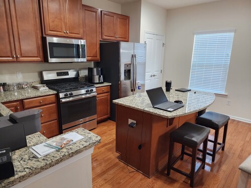 Spacious 3 Level Townhome in Williamsburg