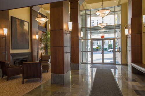 Astoria Elegance Contemporary Suite in one of Victoria's Best Buildings by Victoria Prime!
