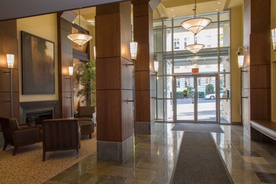 Astoria Elegance Contemporary Suite in one of Victoria's Best Buildings by Victoria Prime!