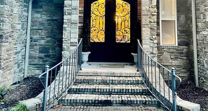 Luxury Retreat in Red Bank, TN!
