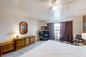 2 bedrooms, Internet, bed sheets