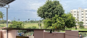 Cheerful 5- bedroom villa in Thudiyalur with Mountain View