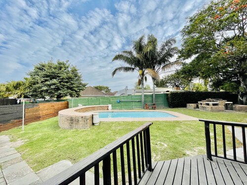 Entire House in Beacon Bay - Golden Location