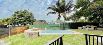 Entire House in Beacon Bay - Golden Location