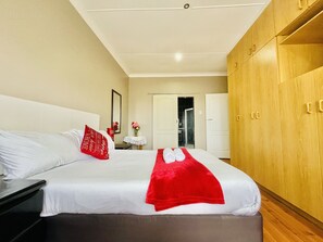 4 bedrooms, WiFi, bed sheets