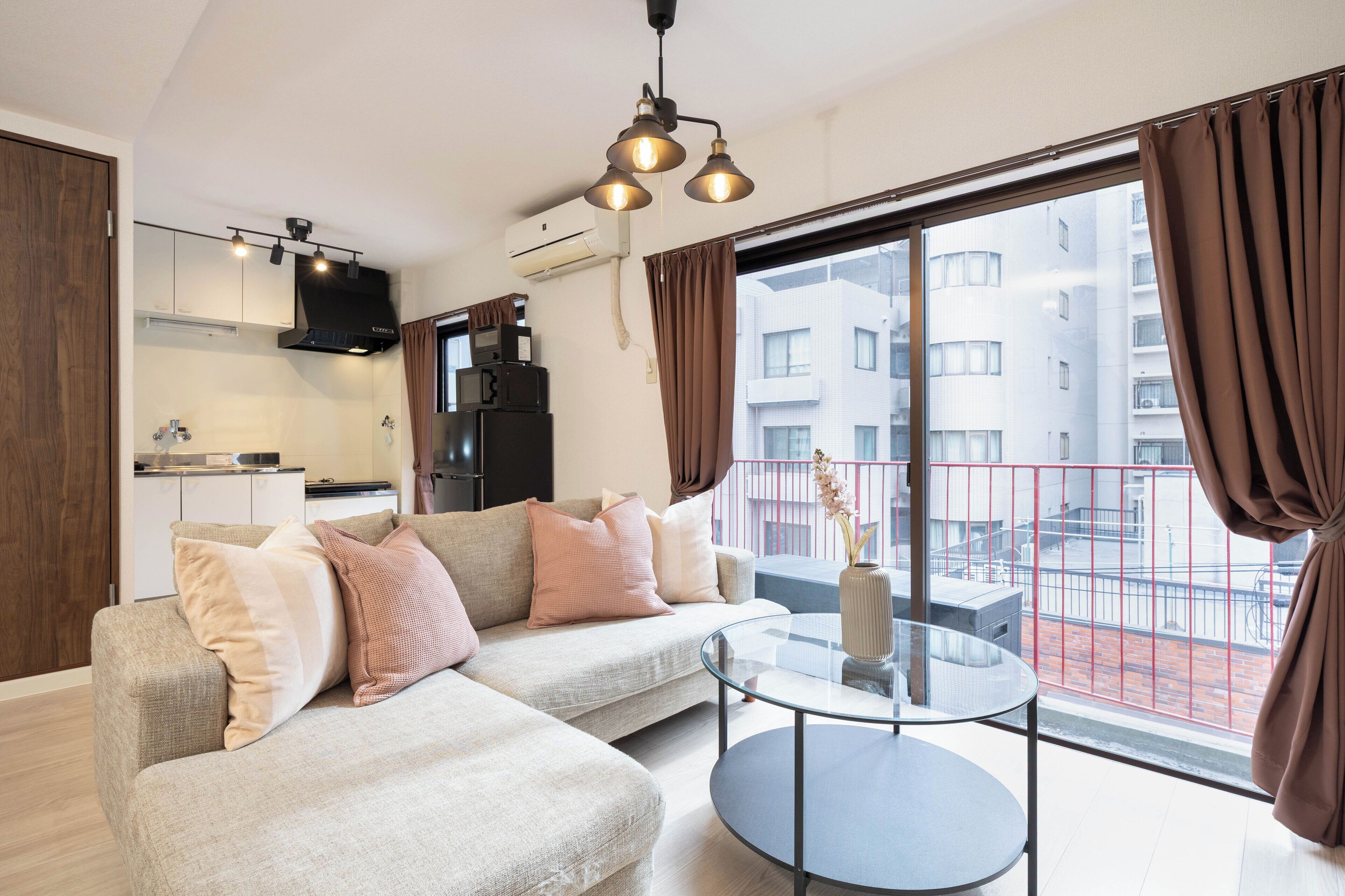 Comfort Quadruple Room (Arita heights namba 505) | Ruang tamu | 50 inci televisyen skrin rata dengan digital, TV 