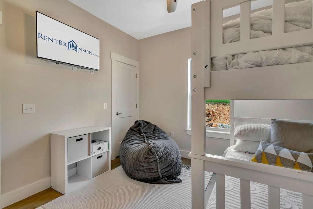 5 Schlafzimmer, Bügeleisen/Bügelbrett, kostenloses WLAN, Bettwäsche