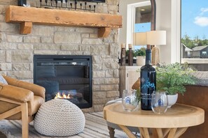 Fernseher, Kamin, Videospiele