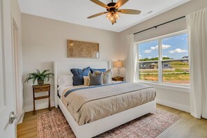 5 soverom, strykejern/-brett, wi-fi (inkludert) og sengetøy