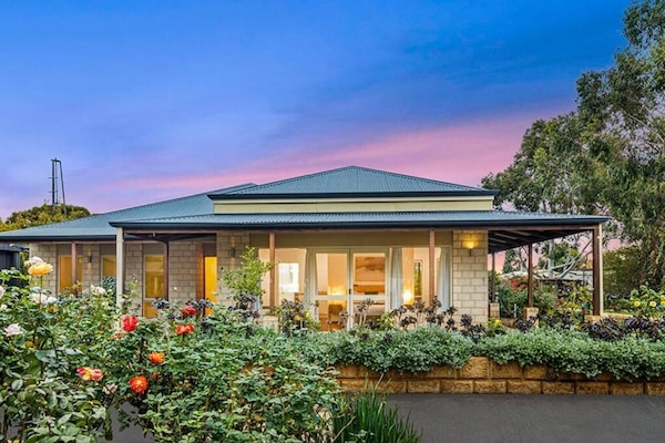 Deluxe 1 Bedroom Cabin