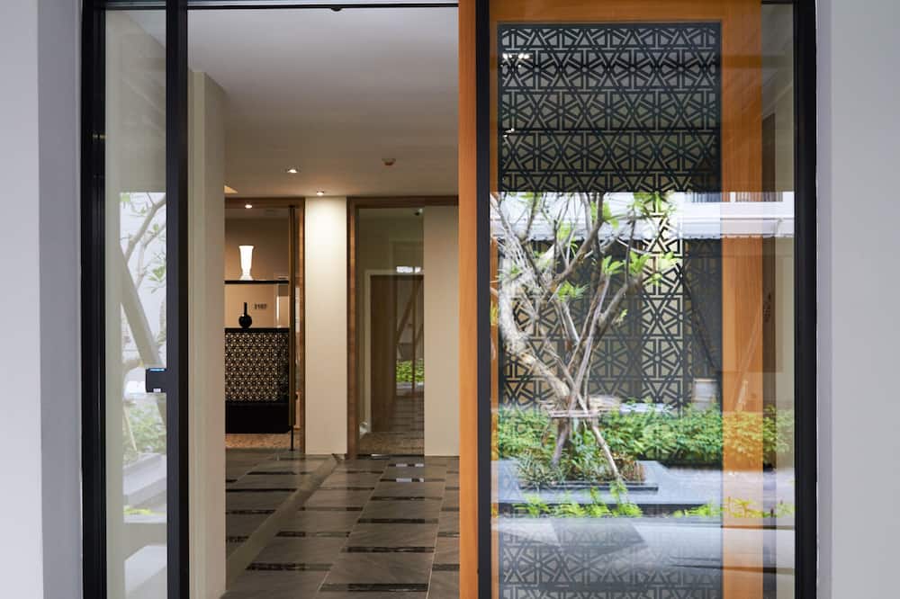 Almas Hotel Bangkok