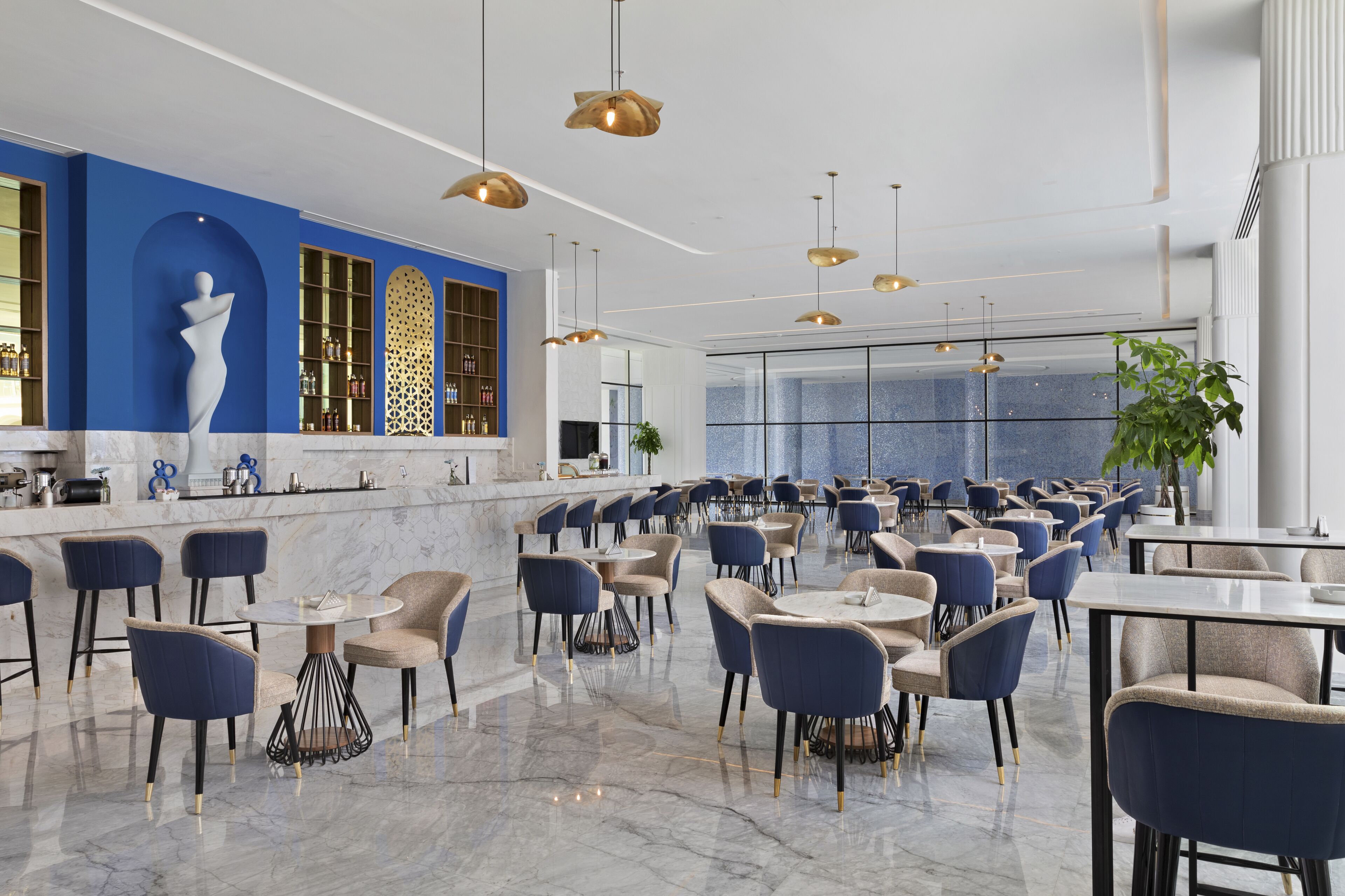 Lobby-lounge