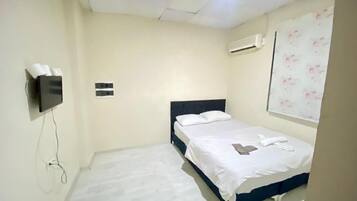 Bureau, fer et planche à repasser, Wi-Fi gratuit