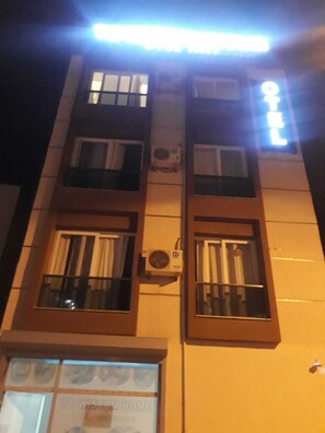 Exterior - TO WİSTOM HOME OTEL (Izmir)
