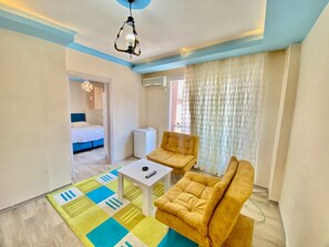 Economy Double Room | Desk, iron/ironing board, free WiFi