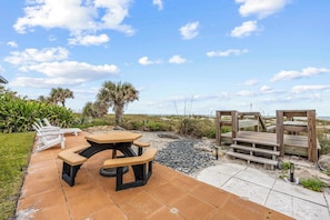 Outdoor dining - Oceanview Escape | Private Beach Access (Cocoa Beach)