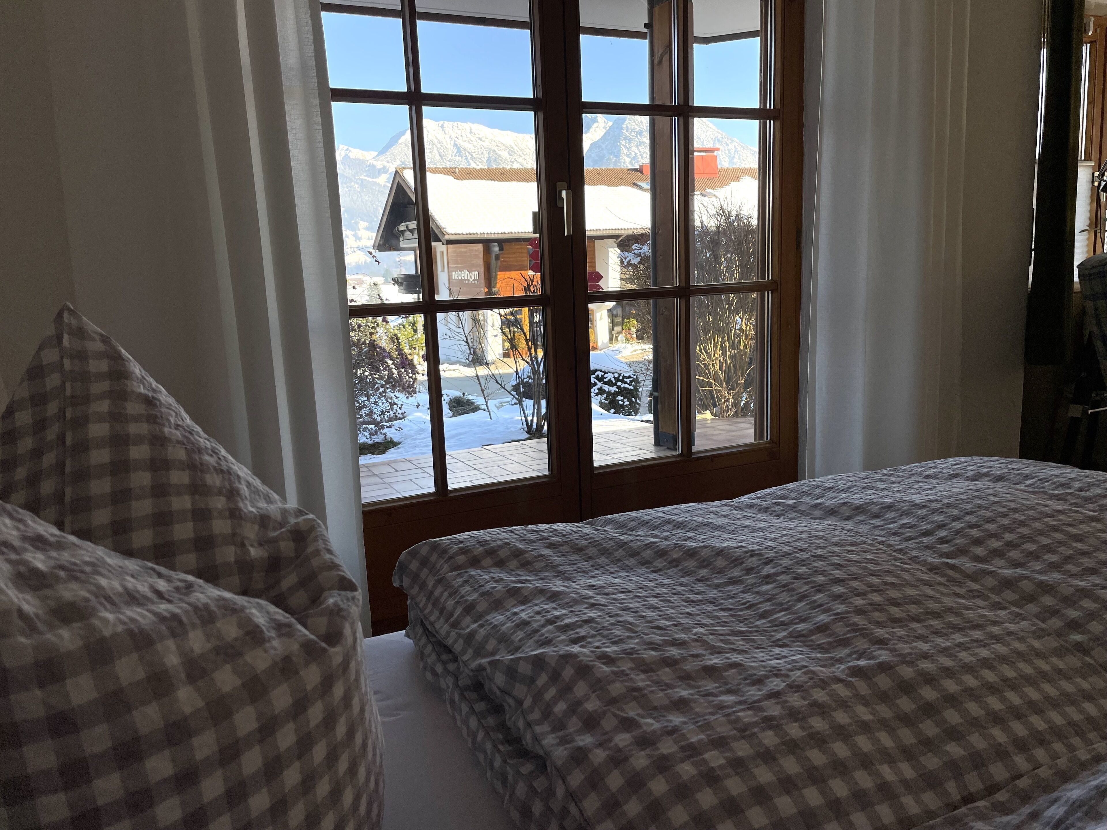 Iron/ironing board, travel crib, free WiFi, bed sheets