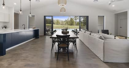 Koala Lane, Luxury, Pool, Pet-Friendly