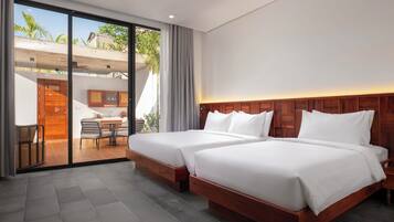 Family Pavillion Pool Suite 2-Bedroom | Bộ đồ giường cao cấp, minibar, két bảo mật tại phòng