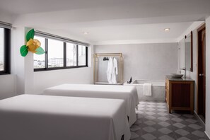 Couples treatment room(s), aromatherapy, hot stone massages - Two Seasons Siem Reap Hotel (Siem Reap)