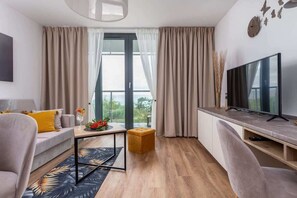 TV, offices - Jantaris A23 | Attractive Studio | Water View (Mielno)