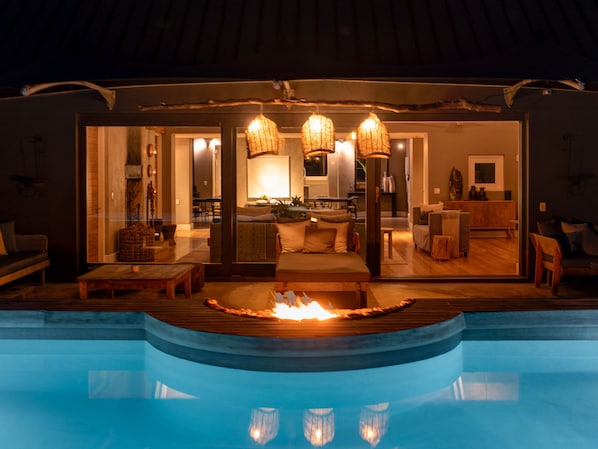 2 outdoor pools, pool umbrellas, pool loungers