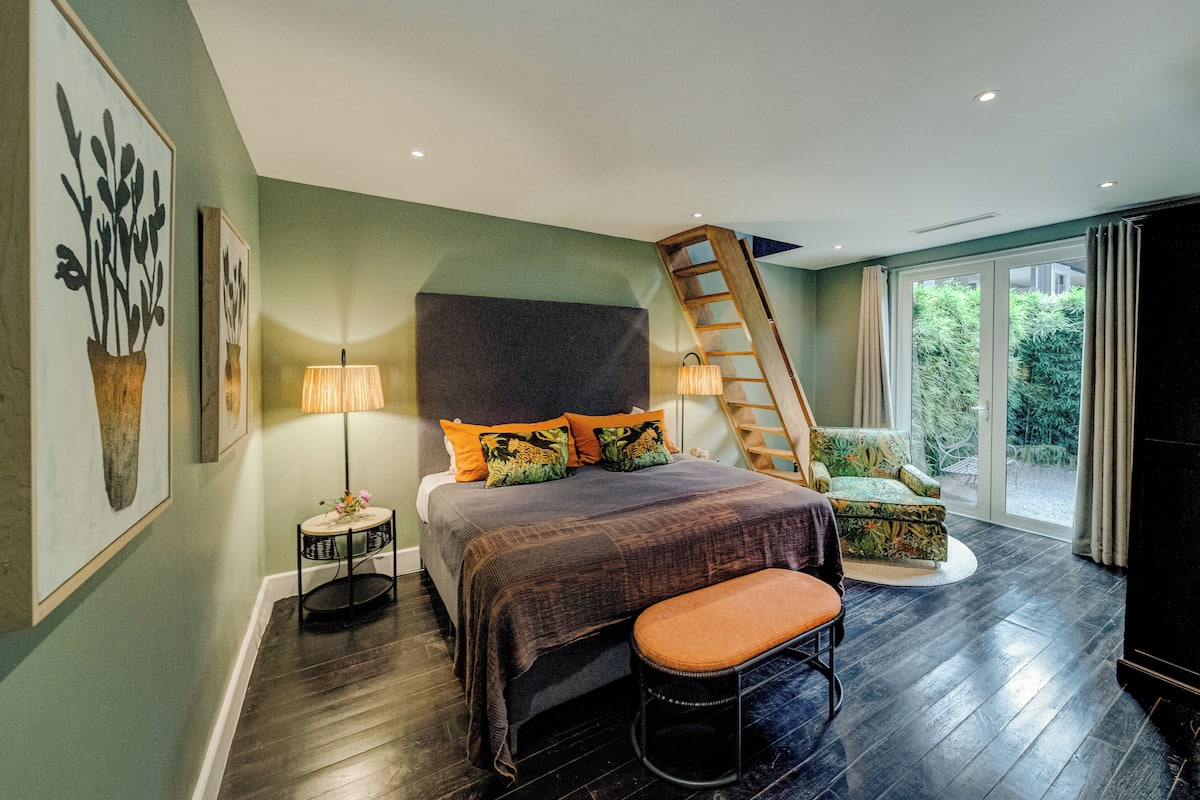 MN Luxury Suite 1 with Loft | Ropa de cama hipoalergénica, caja fuerte, tabla de planchar con plancha