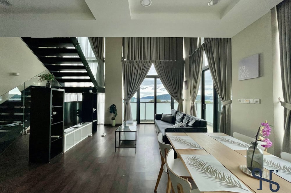 Homesuite’ Home @ Riverson SOHO
