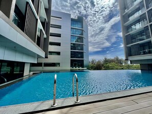 Outdoor pool - Homesuite’ Home @ Riverson SOHO (Kota Kinabalu)